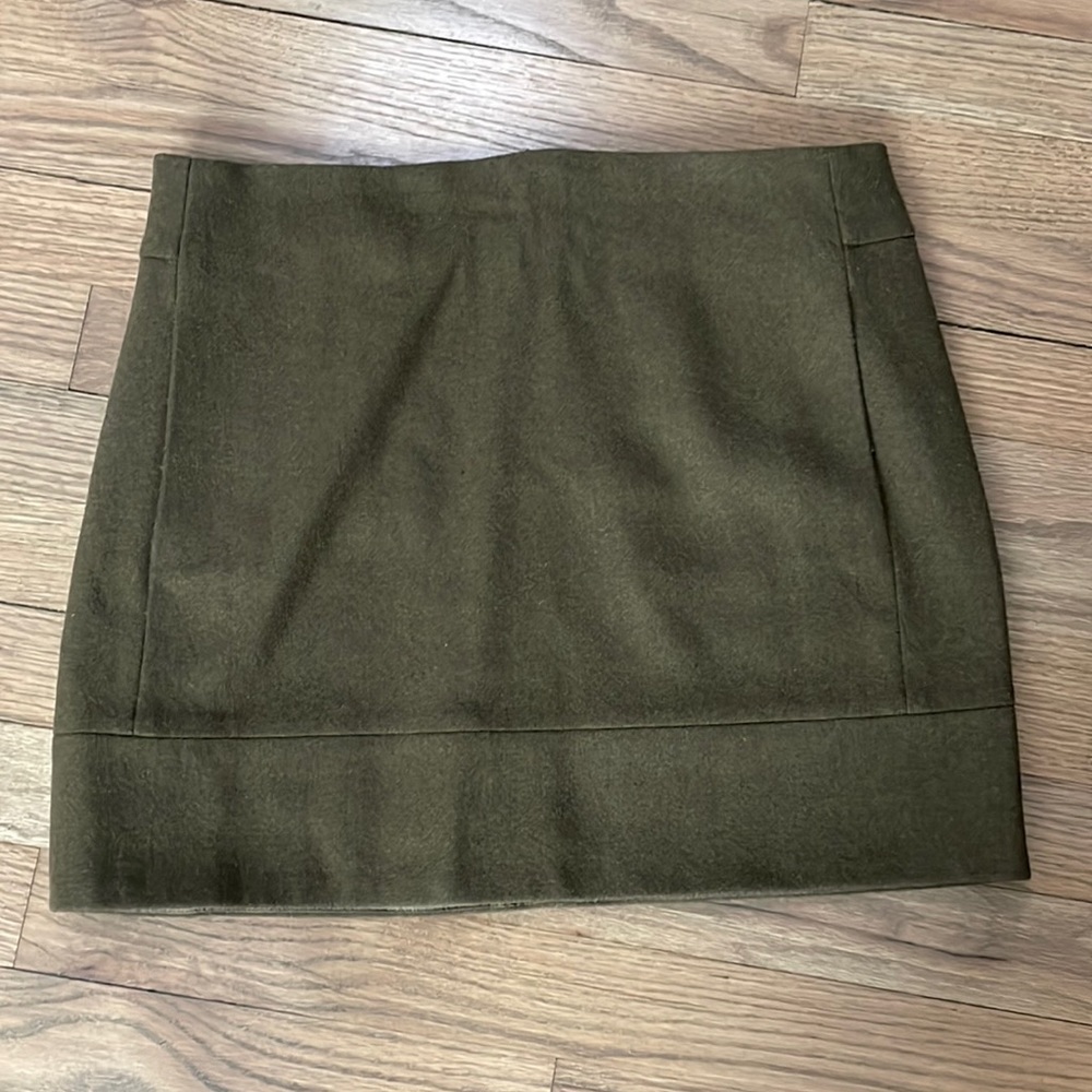 Sz 4 military green wool J. Crew mini skirt.